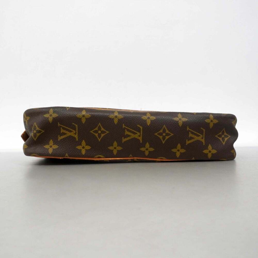 LOUIS VUITTON Brown Monogram Clutch Bag - Picture 3 of 10